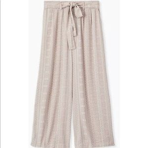 NWT Torrid Taupe Geo Line Challis Wide Leg Pant